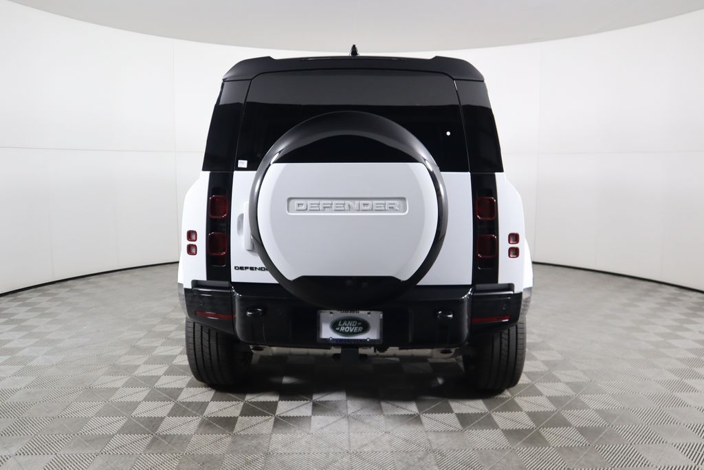 2025 Land Rover Defender 110 6