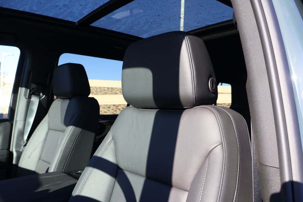 Thumbnail: 2026 Chevrolet Suburban - 16