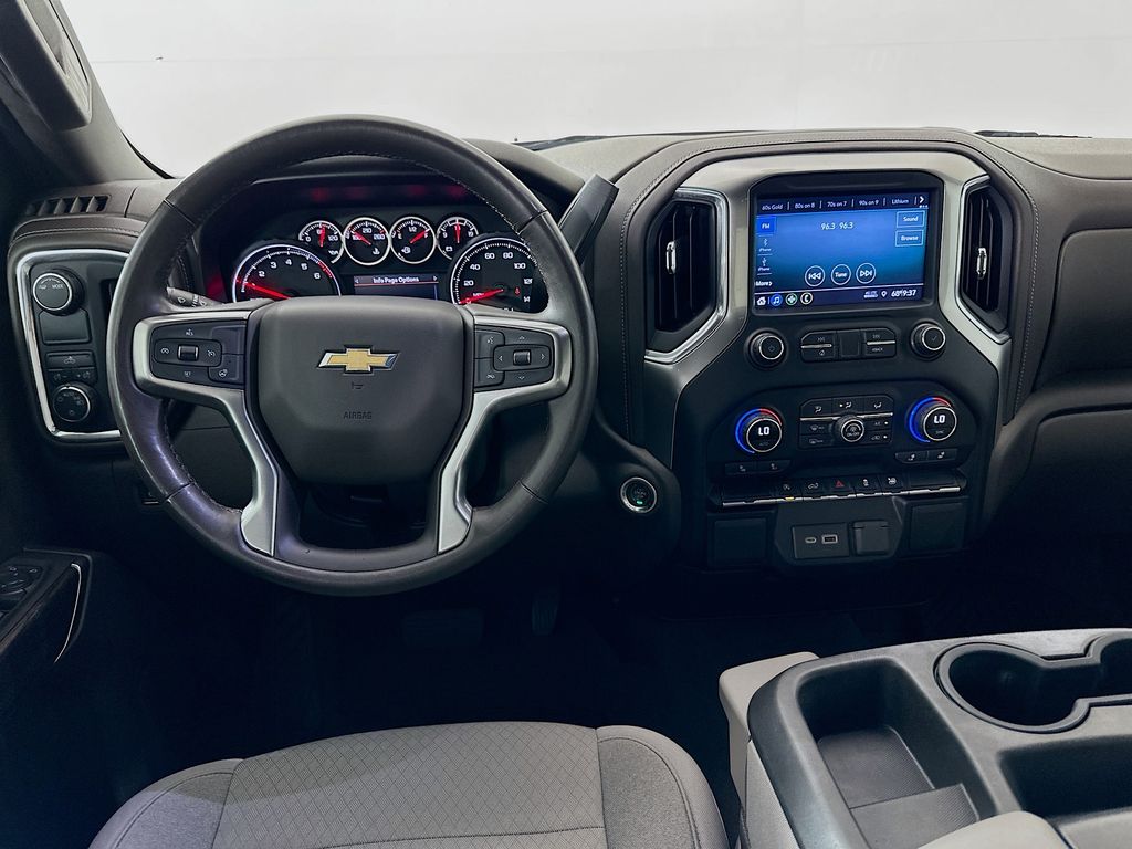 Thumbnail: 2021 Chevrolet Silverado 1500 - 21