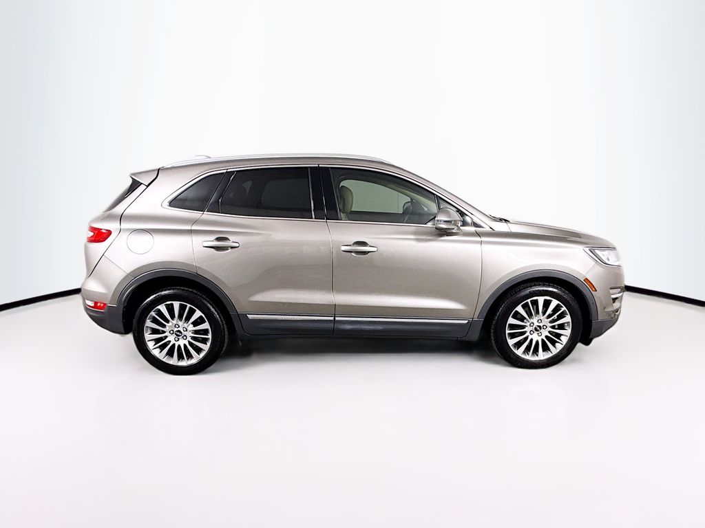 Thumbnail: 2017 Lincoln MKC - 4
