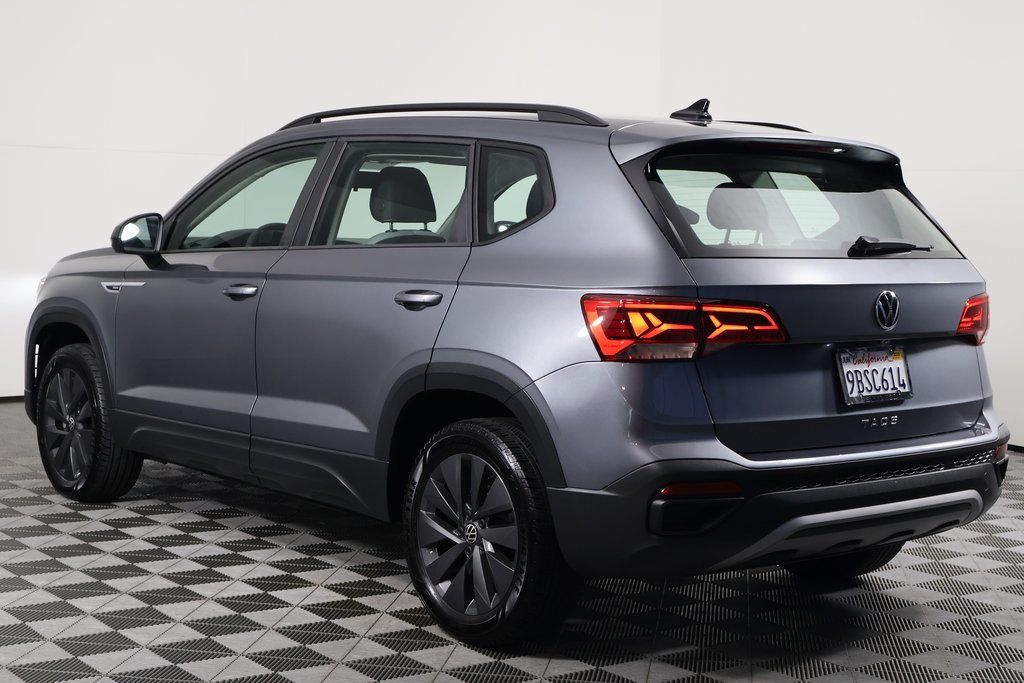 2022 Volkswagen Taos S 6