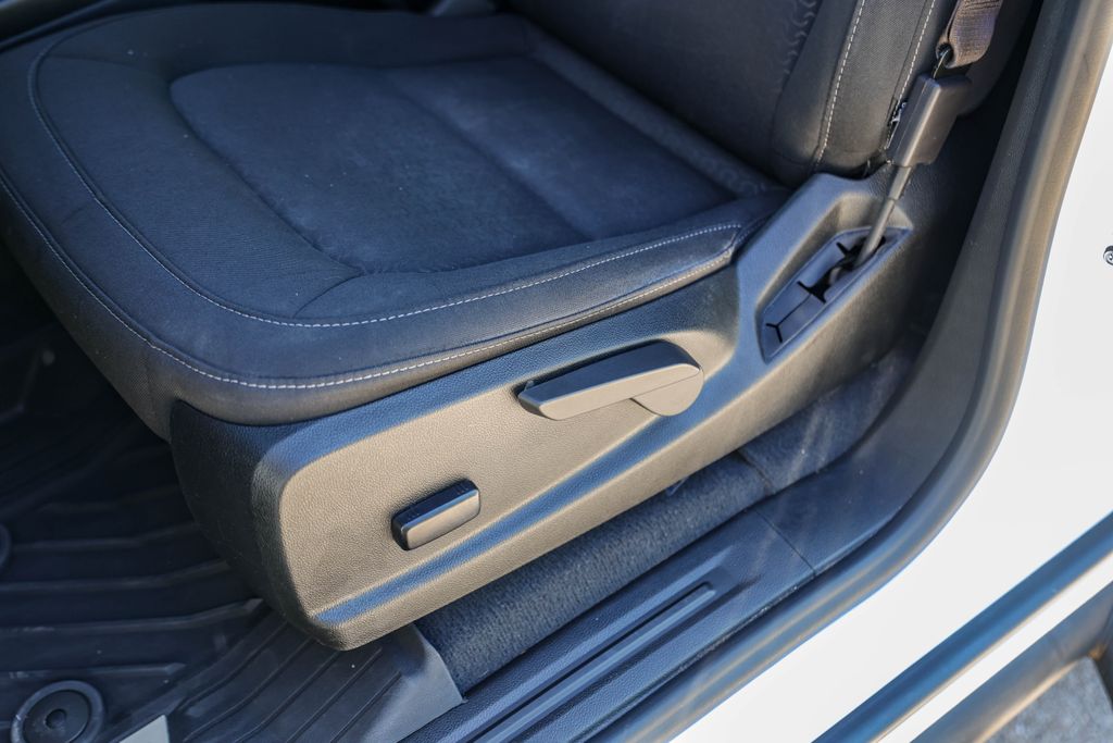 Used Car 2022 Gmc Canyon  Elevation For Sale Under $30,000 In Austin, Texas