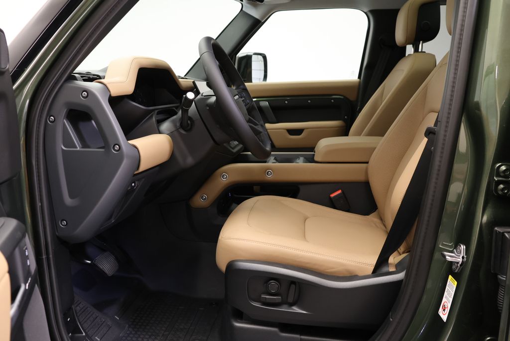 Thumbnail: 2026 Land Rover Defender - 30