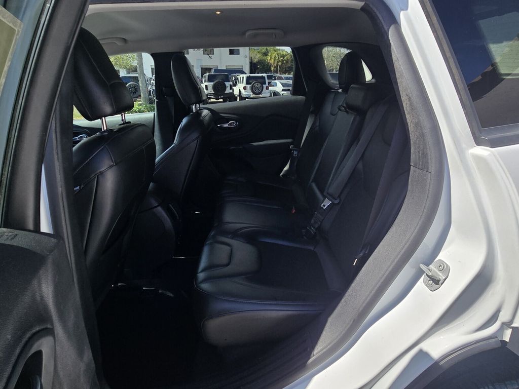 used 2020 Jeep Cherokee car, priced at $17,477