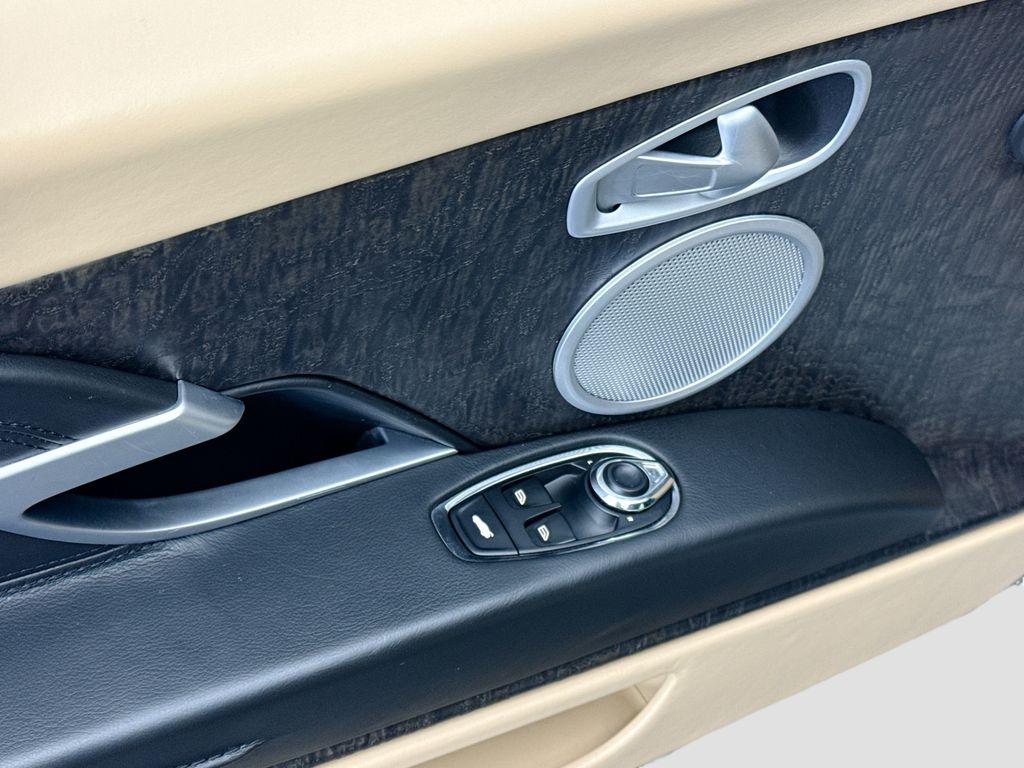 Thumbnail: 2021 Aston Martin DB11 - 20