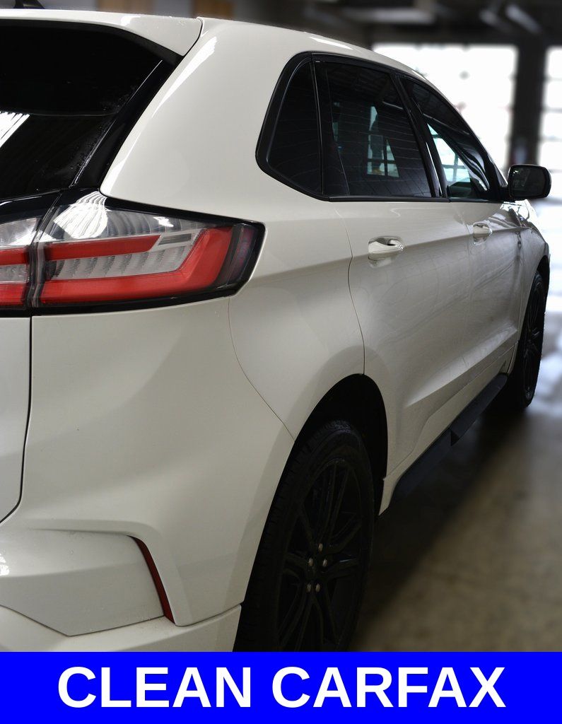 Used 2022 Star White Metallic Tri-Coat Ford ST Line image 7