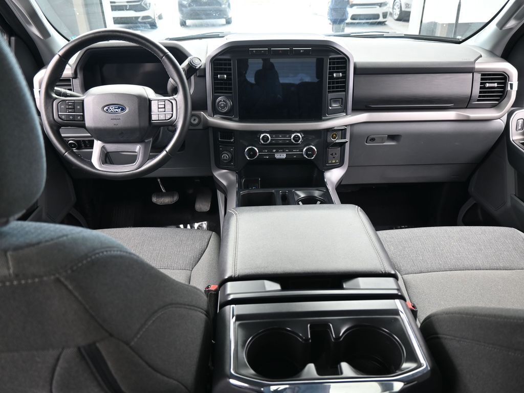 Used 2024 Silver Metallic Ford XLT image 47