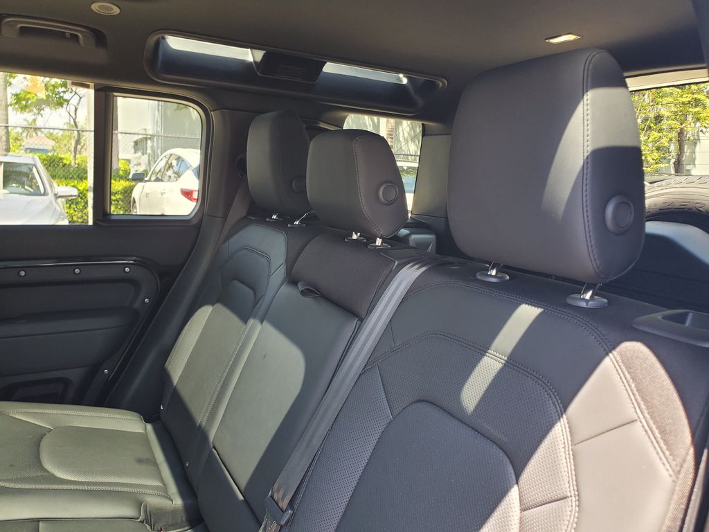 2025 Land Rover Defender