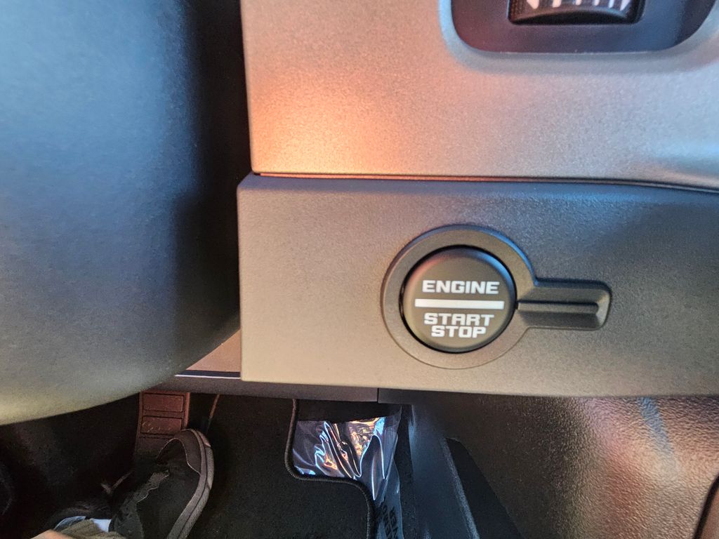 2025 Ford Bronco Outer Banks Gray at Walterboro Ford