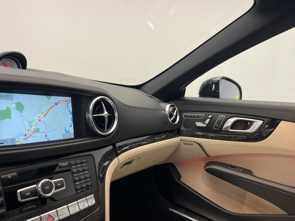 Thumbnail: 2016 Mercedes-Benz SL-Class - 23