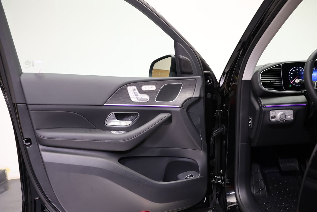 Thumbnail: 2026 Mercedes-Benz GLE - 29