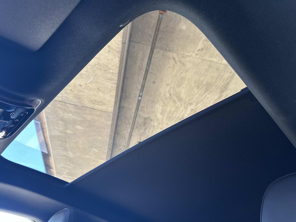 Thumbnail: 2025 Mercedes-Benz EQE - 19