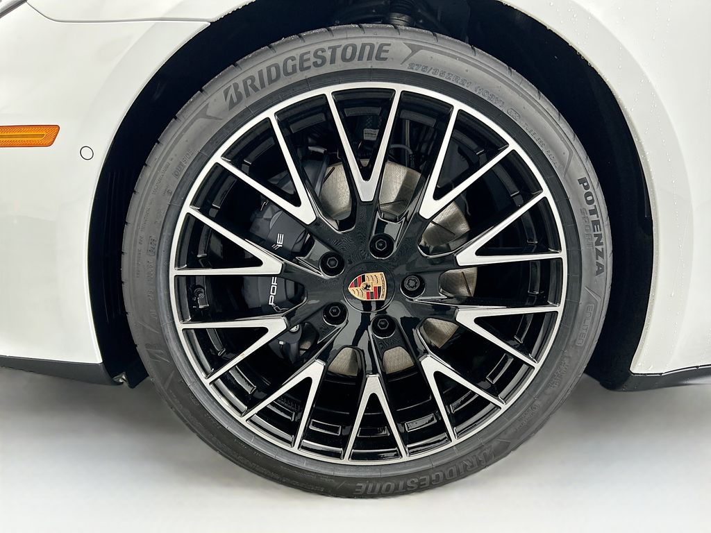 Thumbnail: 2026 Porsche Panamera - 31