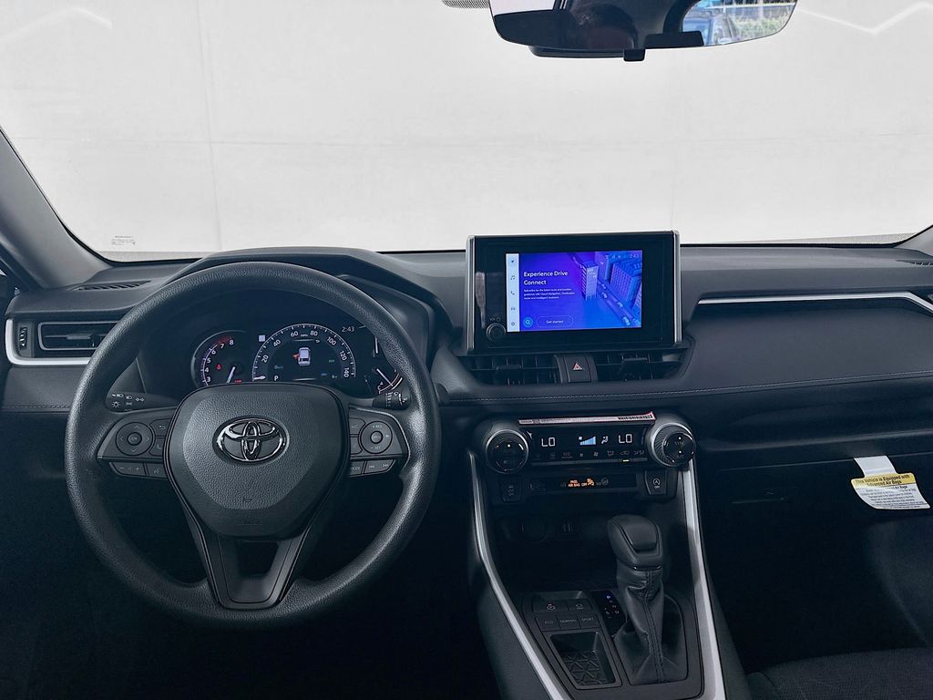 2025 Toyota RAV4 XLE 19