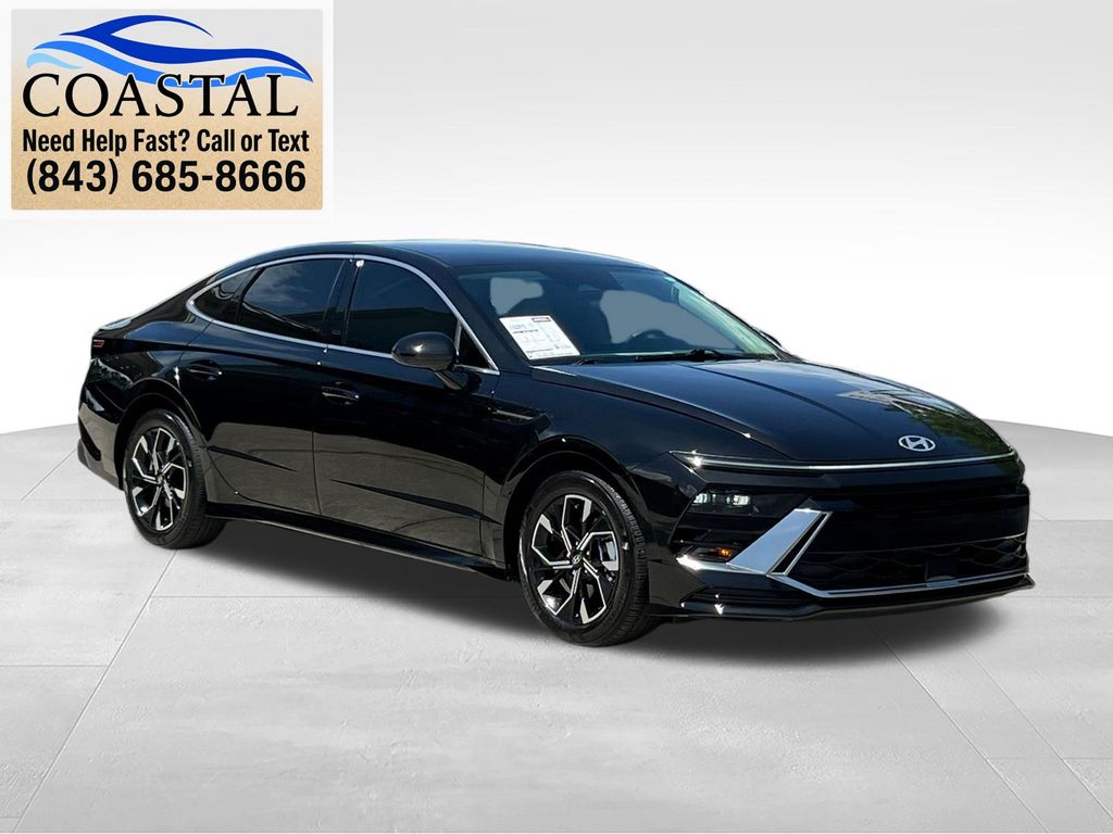 2025 Hyundai Sonata SEL Black at Matthews Motors of Wilmington