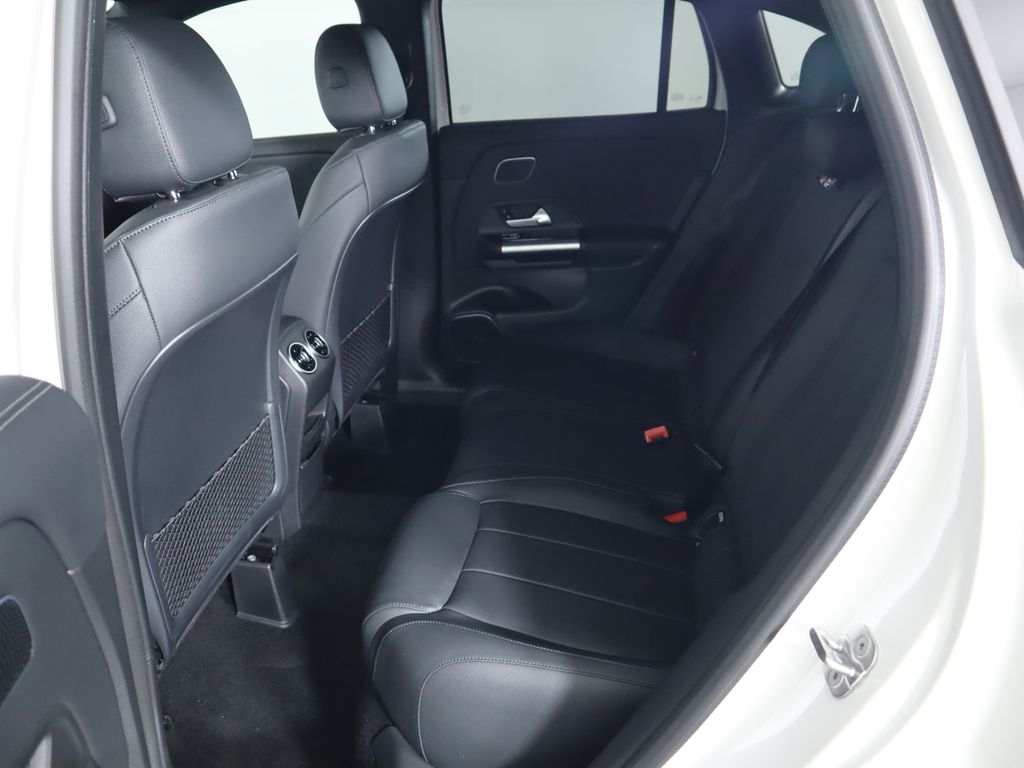 Thumbnail: 2025 Mercedes-Benz GLA - 21