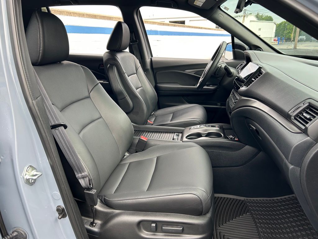 Thumbnail: 2023 Honda Passport - 26
