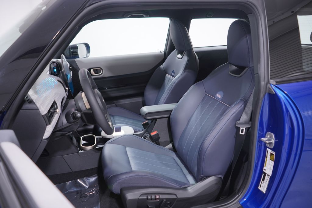 Thumbnail: 2025 MINI Cooper - 7