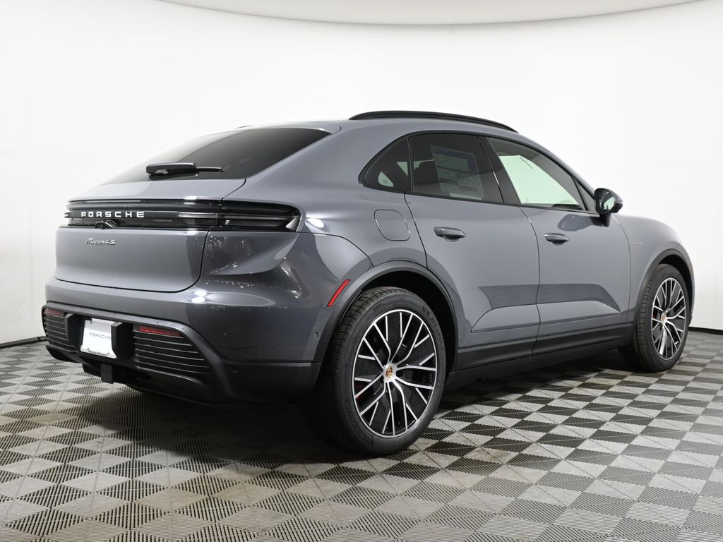 Thumbnail: 2025 Porsche Macan - 7