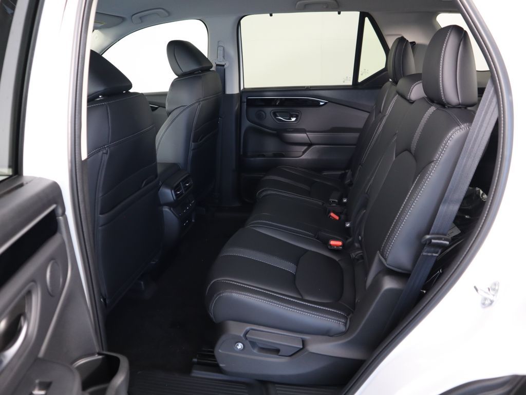 Thumbnail: 2025 Honda Pilot - 21