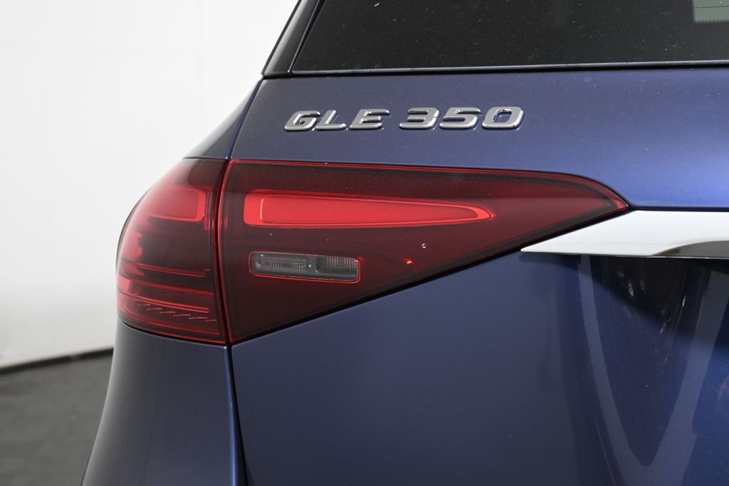 Thumbnail: 2026 Mercedes-Benz GLE - 12