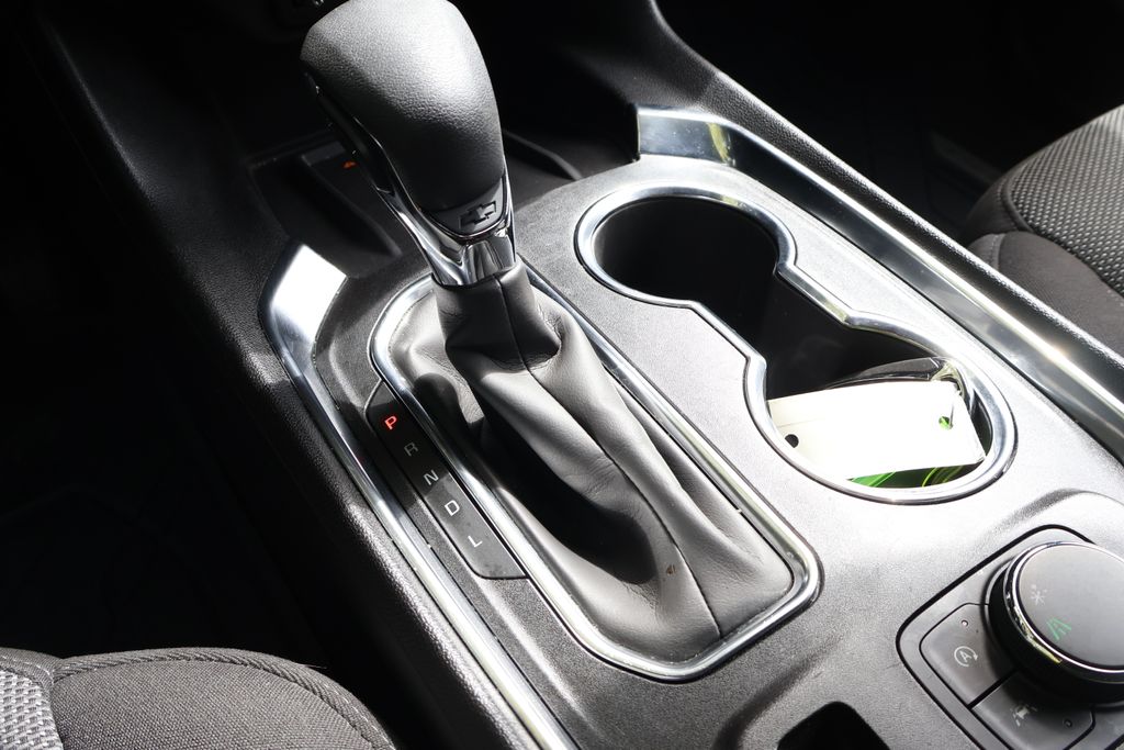 Thumbnail: 2023 Chevrolet Traverse - 23