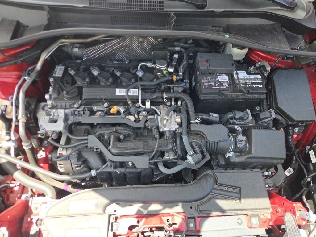 Thumbnail: 2022 Toyota Corolla Cross - 18