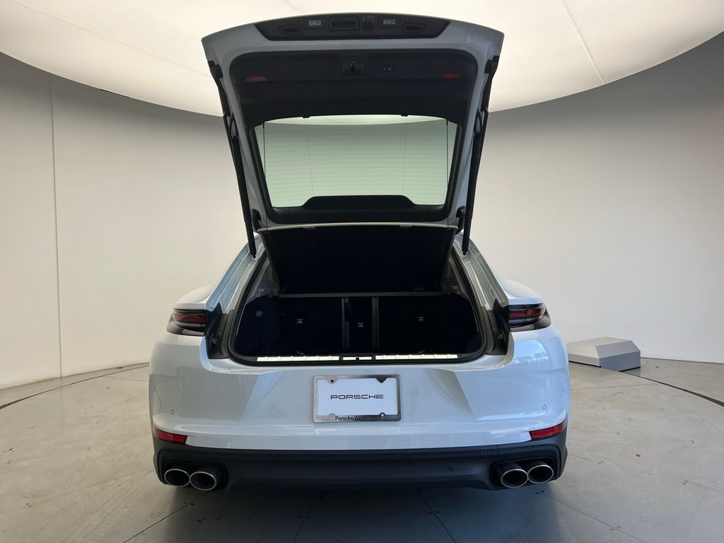 Thumbnail: 2026 Porsche Panamera - 20