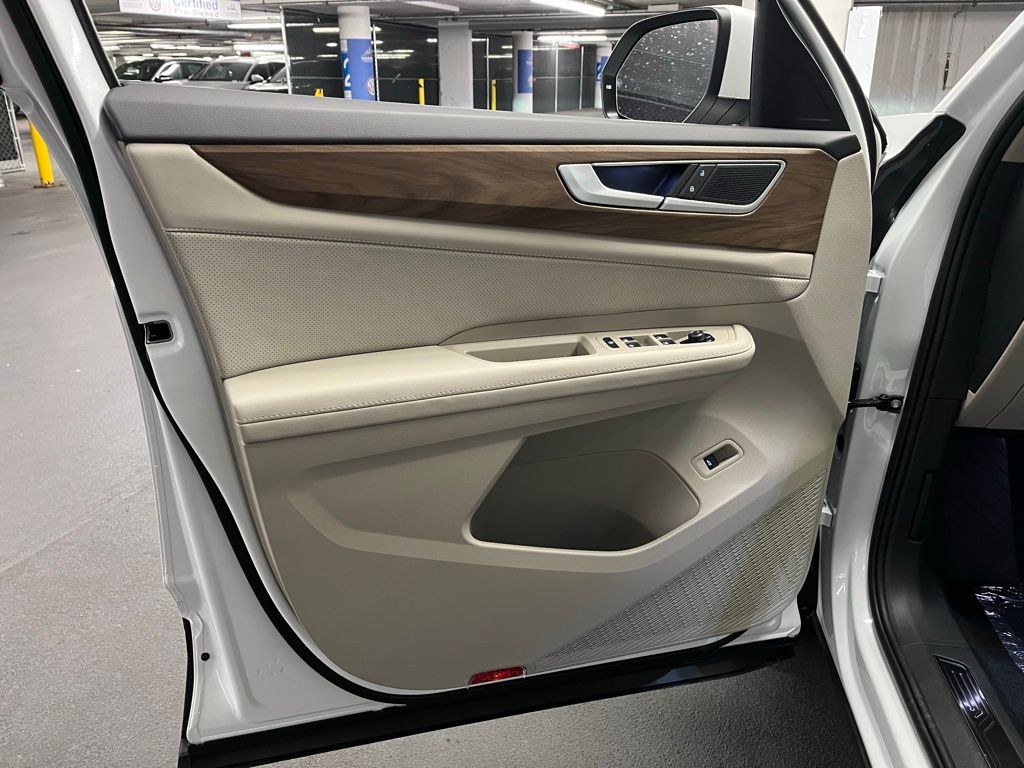 2026 Volkswagen Atlas SE w/Tech - Photo 18
