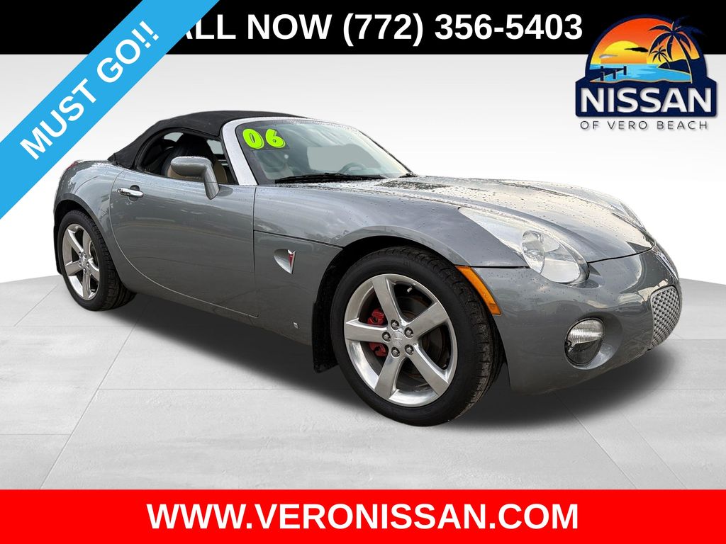 Sly Shadow Gray Metallic 2006 Pontiac Solstice Convertible Rear-Wheel Drive 5-Speed Automatic