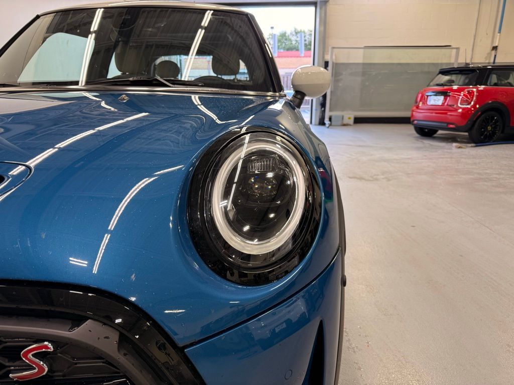 Thumbnail: 2023 MINI Cooper - 9