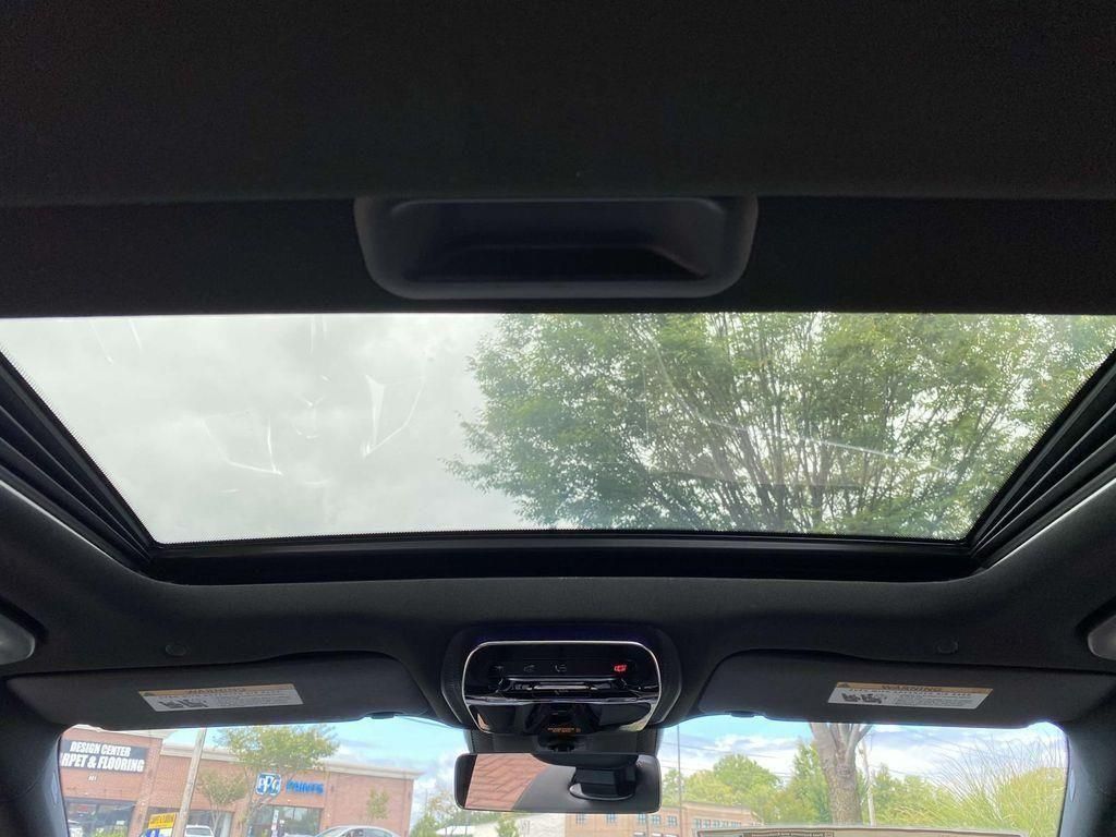 Thumbnail: 2024 Mercedes-Benz C-Class - 12