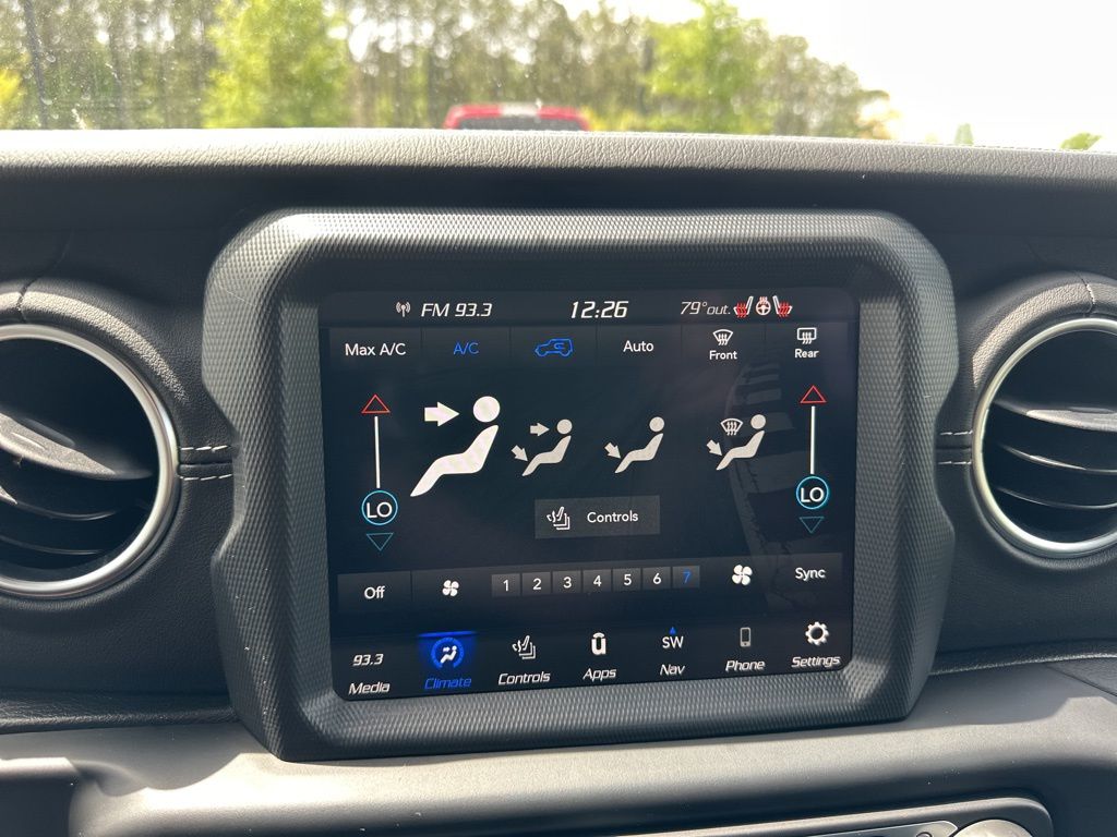 2023 Silver Zynith Clearcoat Jeep Wrangler Sahara 4X4 SUV