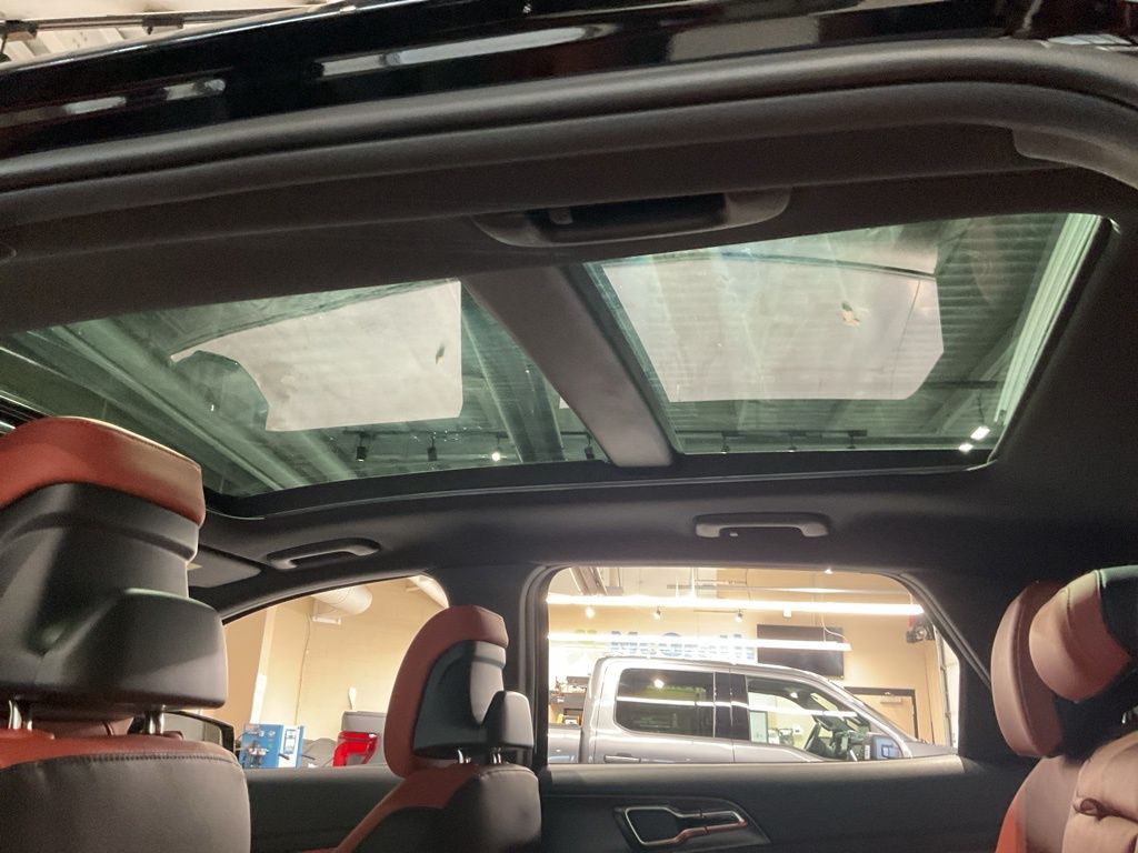 New 2026 Black Kia SX-Prestige image 8