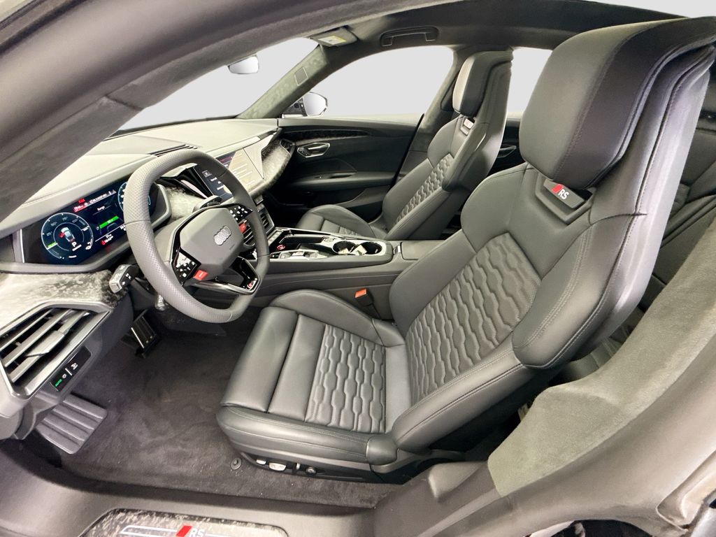Thumbnail: 2026 Audi RS e-tron GT - 18