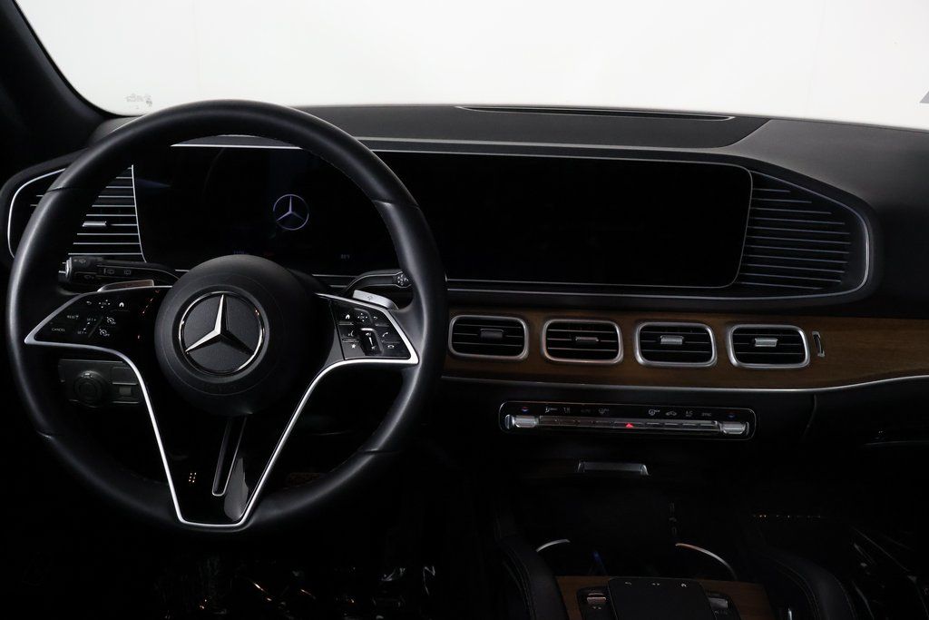 Thumbnail: 2025 Mercedes-Benz GLE - 8