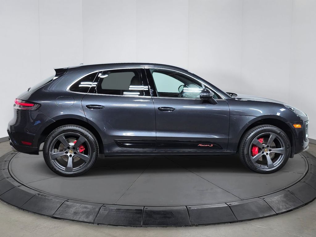 Used 2023  Porsche S image 8