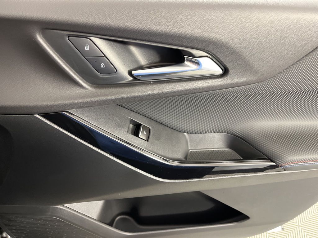 Thumbnail: 2026 Chevrolet Equinox - 10