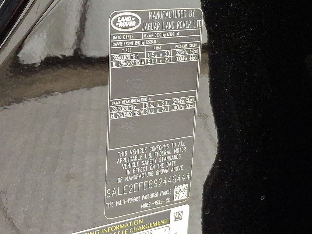 2025 Land Rover Defender 110 17
