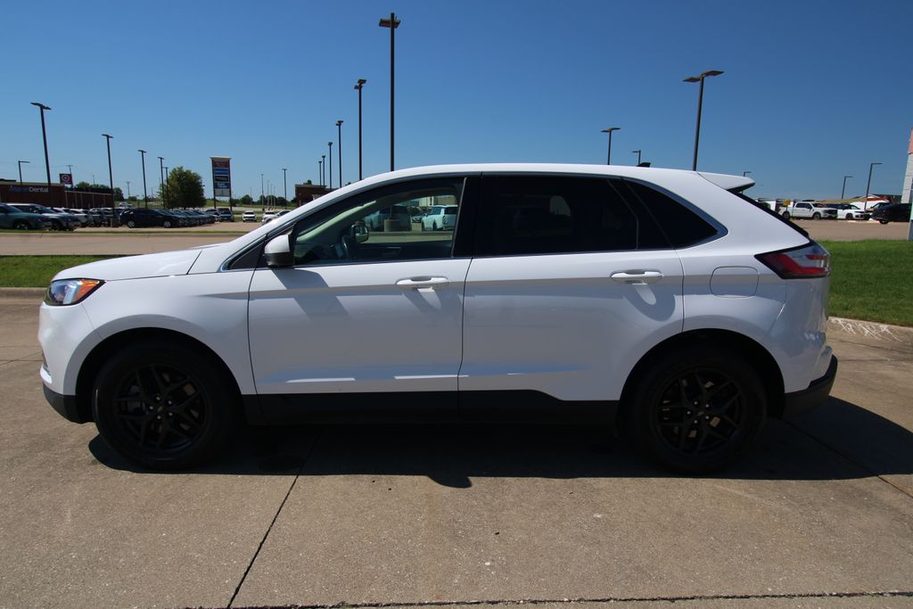 Used 2024 Ford Edge SUV