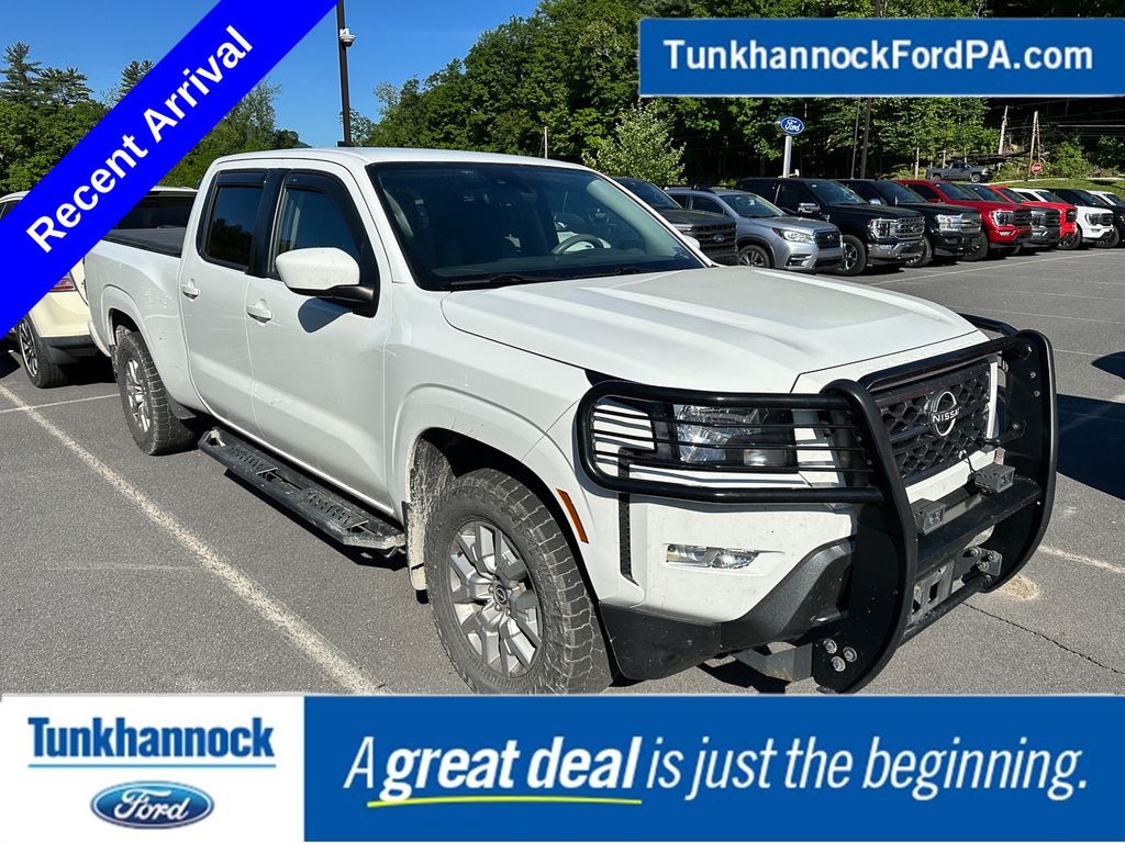 Glacier White 2022 Nissan Frontier Pickup Truck Four-Wheel Drive 9-Speed Automatic