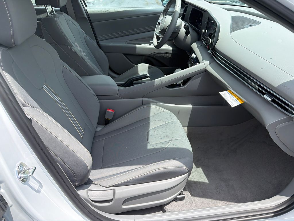 New 2026 White Hyundai SEL Sport image 14