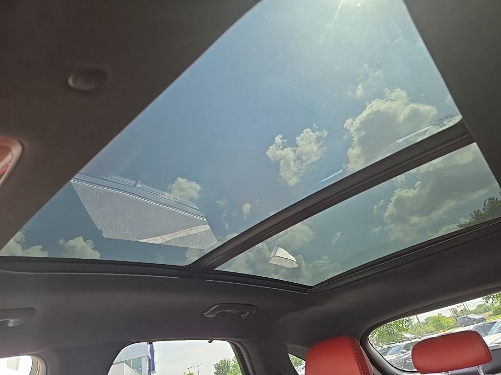 Thumbnail: 2026 Genesis GV70 - 16