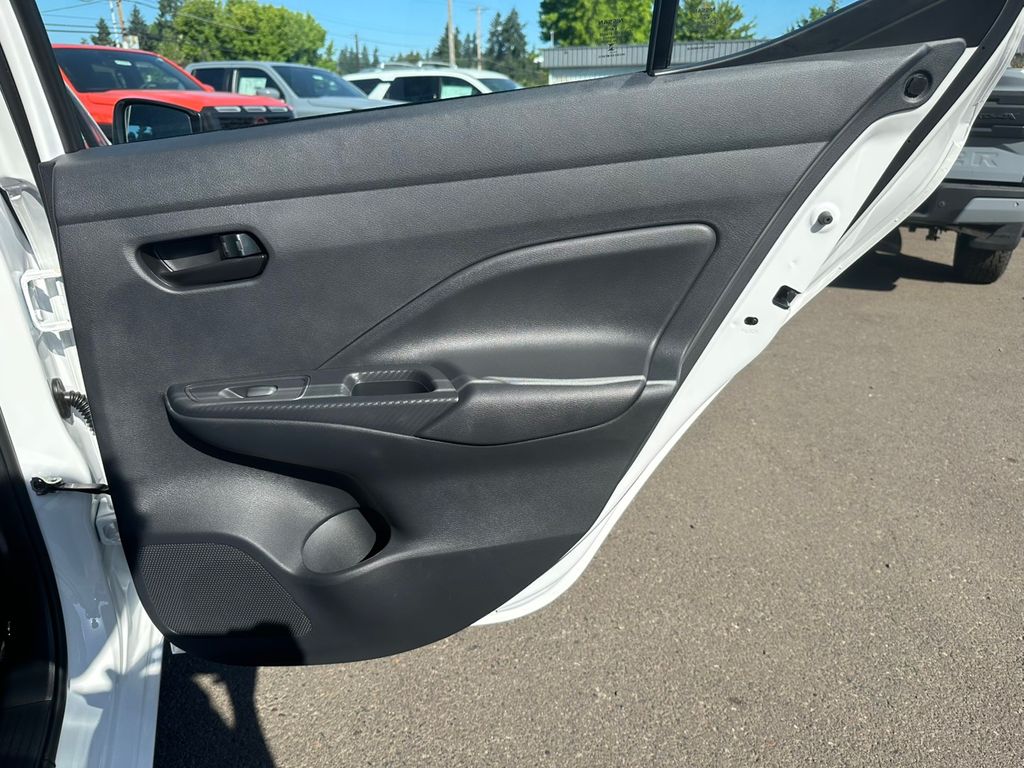 2025 Nissan Versa 1.6 S