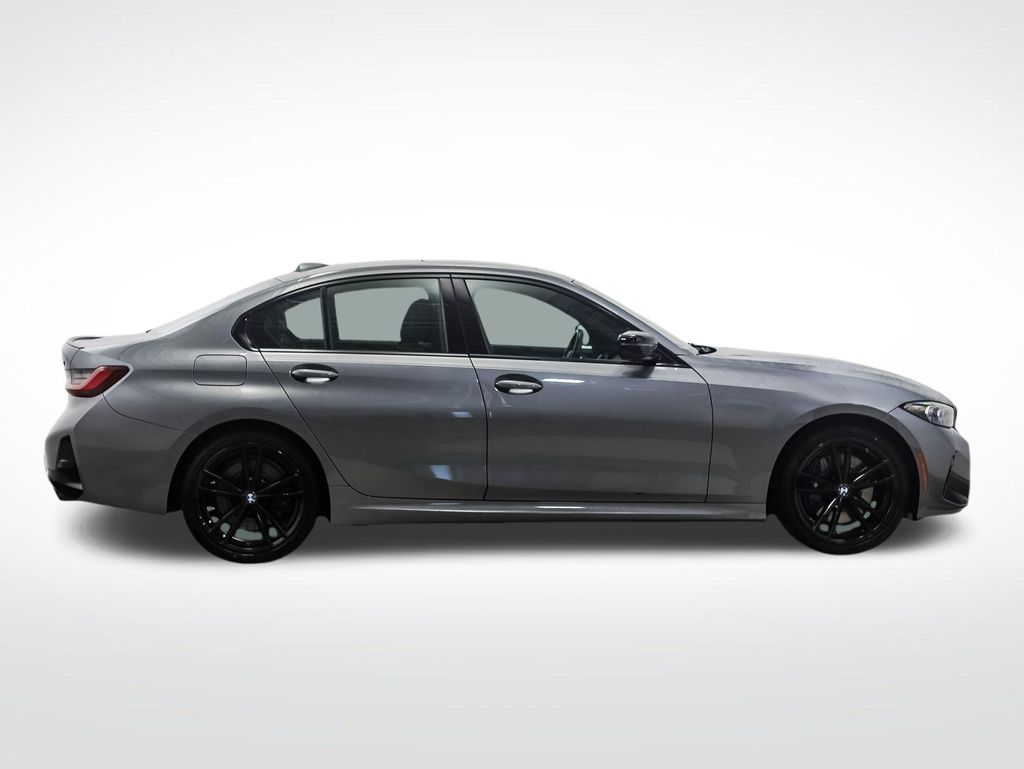 Thumbnail: 2024 BMW 3 Series - 6