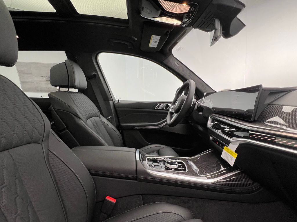 Thumbnail: 2026 BMW X7 - 6