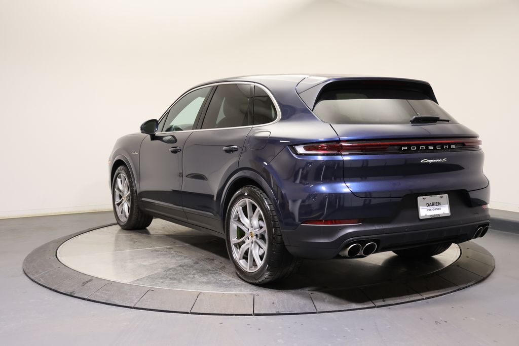 Thumbnail: 2024 Porsche Cayenne - 3