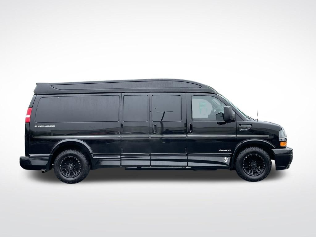 Thumbnail: 2017 Chevrolet Express - 7