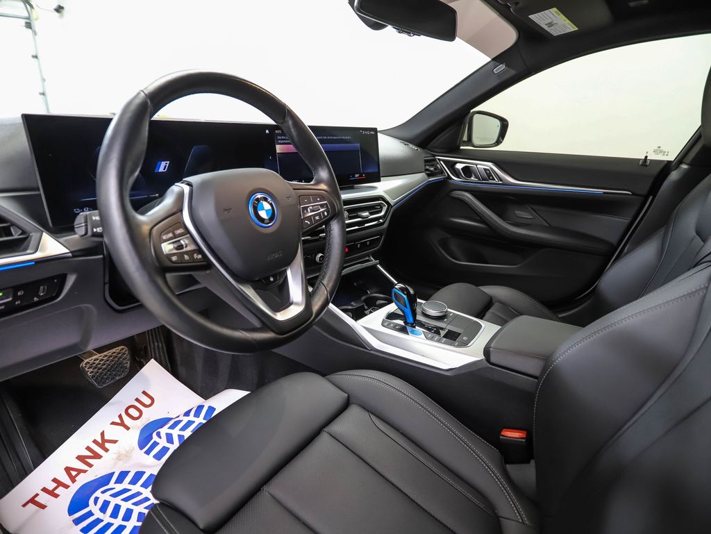 Thumbnail: 2023 BMW i4 - 10