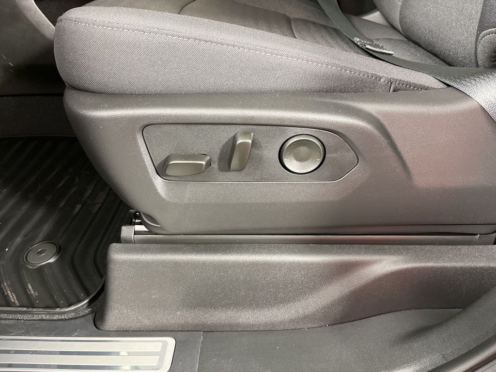 2025 Chevrolet Silverado 2500 LT 26